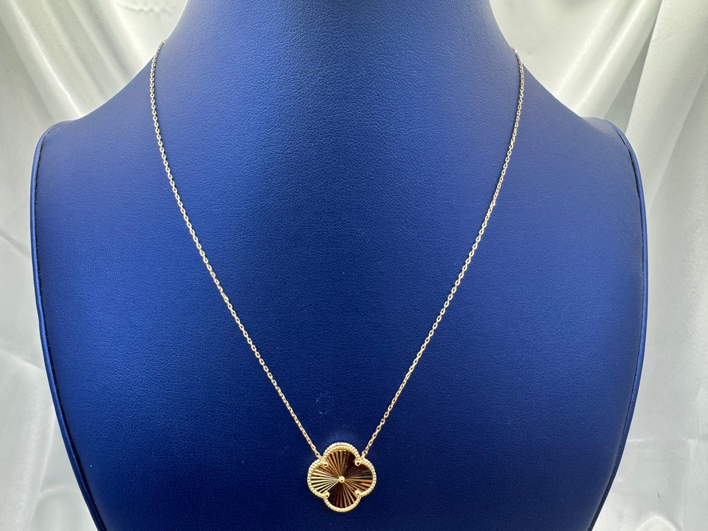 14K Yellow Gold Clover Necklace