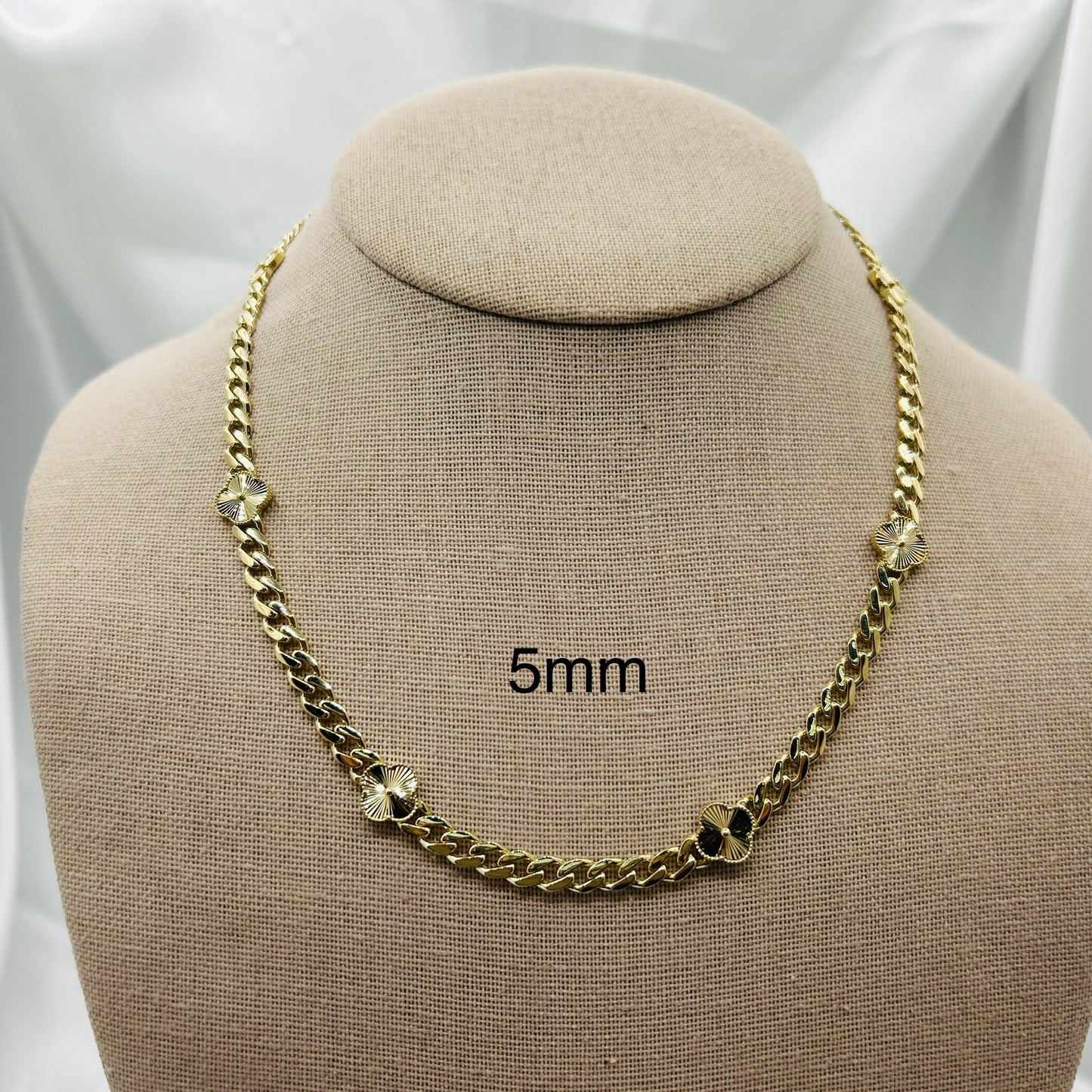 Solid Gold 7pc Clover Chain Necklace