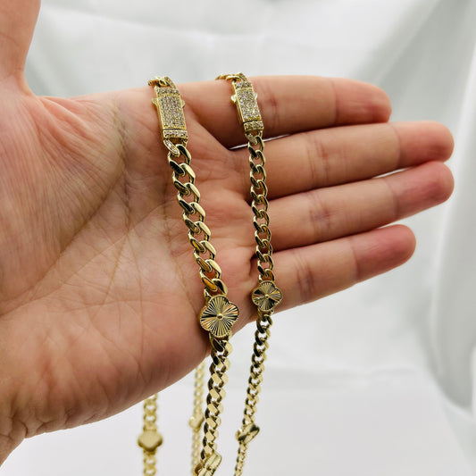Solid Gold 7pc Clover Chain Necklace