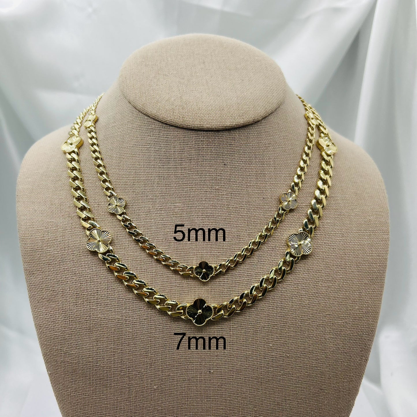 Solid Gold 7pc Clover Chain Necklace